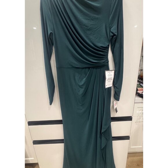 Betsy & Adam Emerald Green Long Sleeve Draped Gown Size 10 Elegant Formal Evenin - Picture 5 of 8